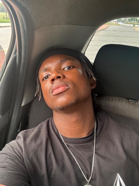 Nethezeko Mhlongo