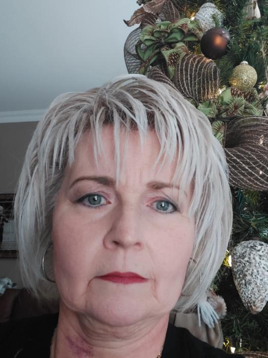 Linda Deschênes