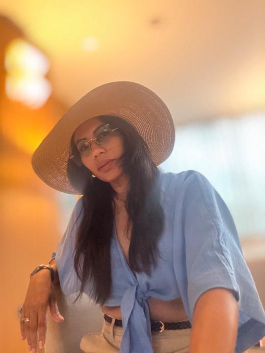 Ana C Abreu