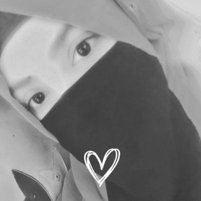 Esha tahir Esha tahir