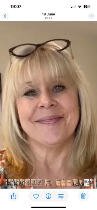 Lisa Farrell-Moxon