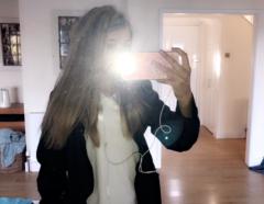 Zoe L