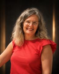 Esther Castellano