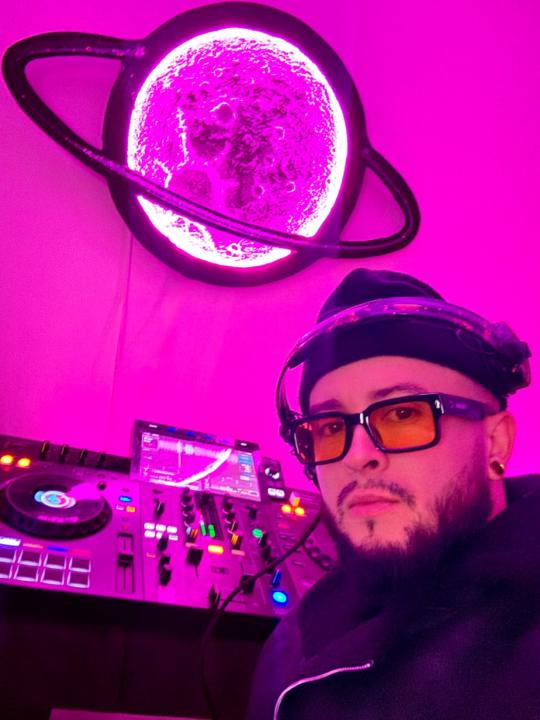 Alexander Olivares