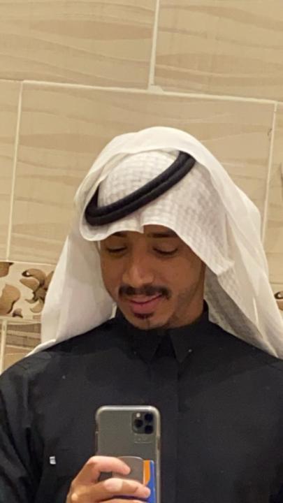 صالح عبدالعزيز