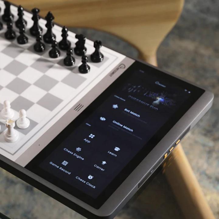 The Most Unusual Technologies in Chess: From Sensors to AR