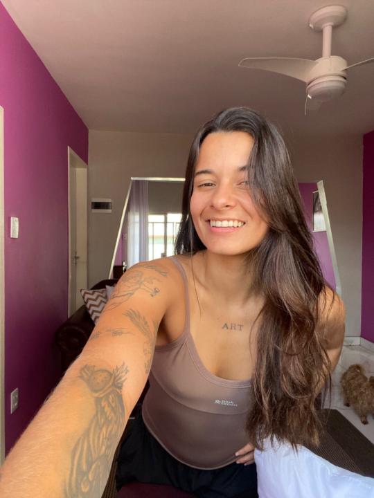 Lara Camile