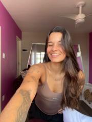 Lara Camile