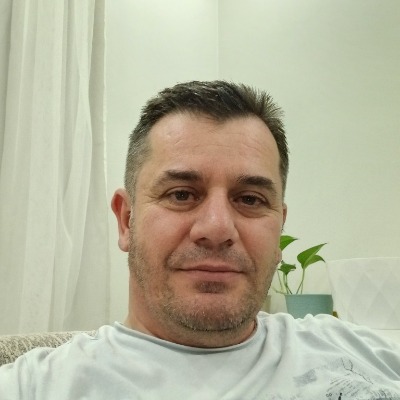 Niyazi Öksüz