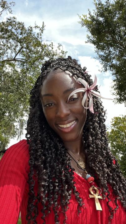 From Braider & Loctician to Digital Creator