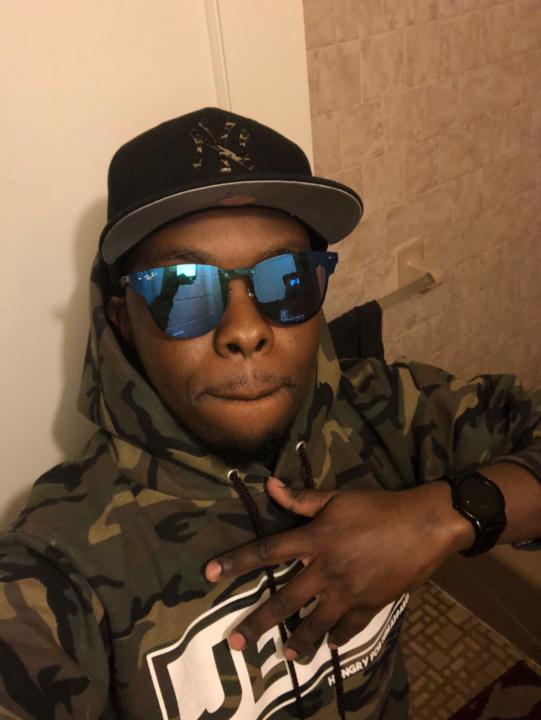 Renny Mukira