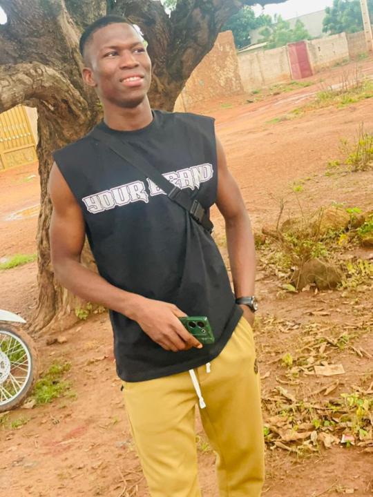 Pouirketa Denis Denis