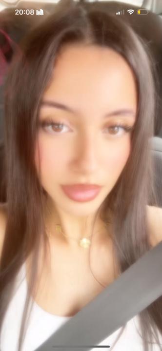 Yasmine L