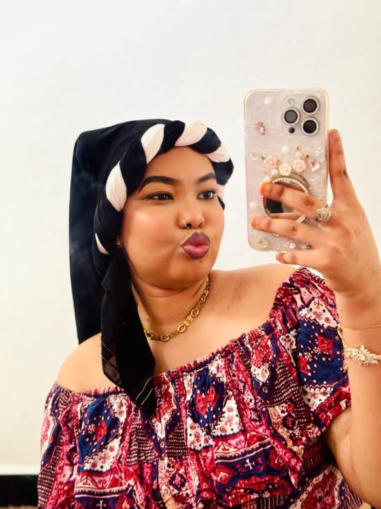 Nourdine Melanie