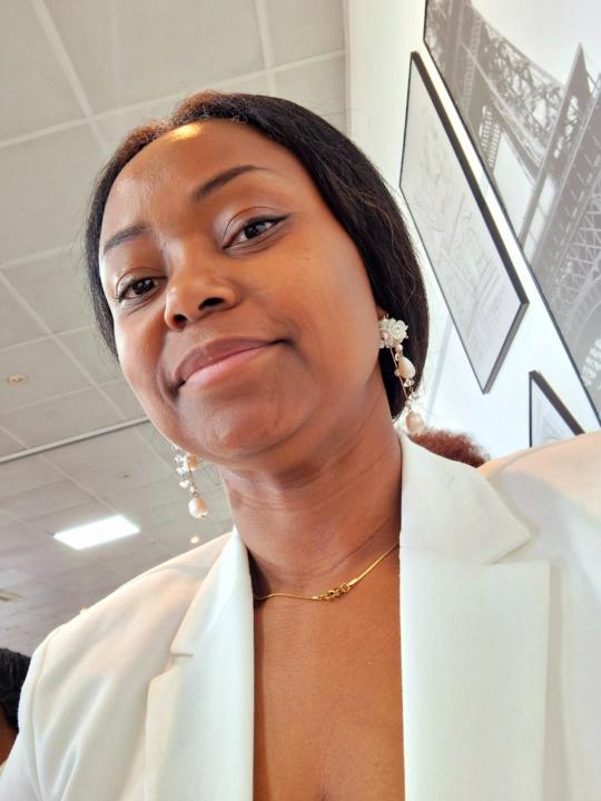 Esther Massaheg