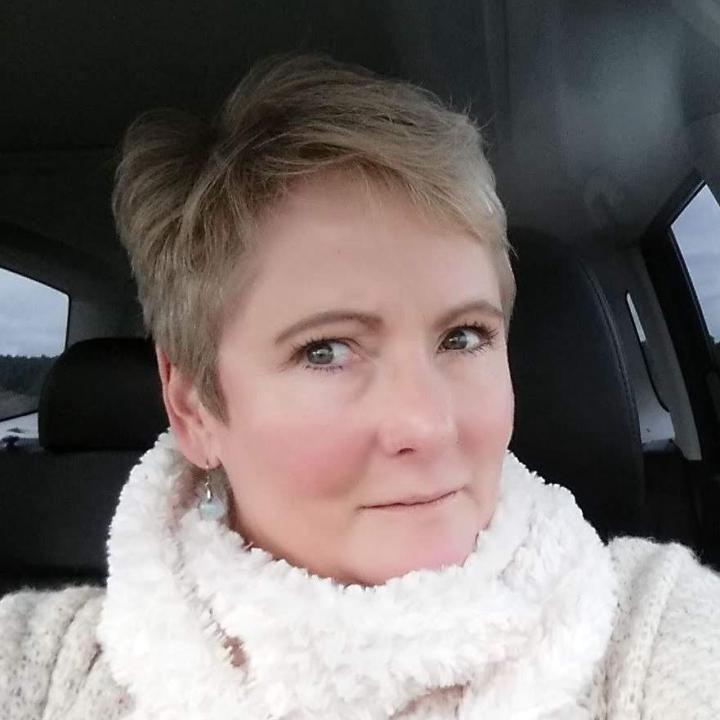 Sara Bezanson