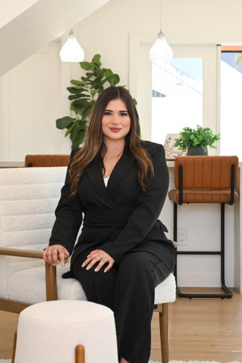 Alma Nunez