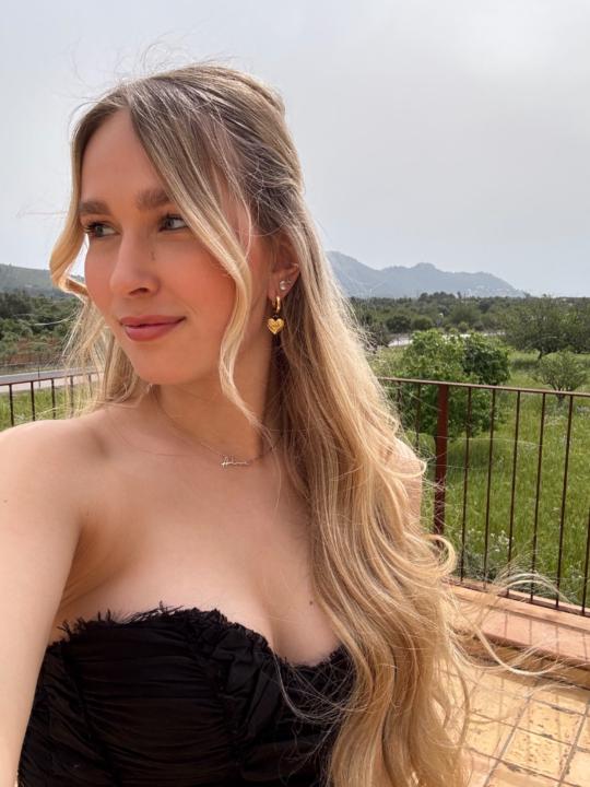 Lucia L