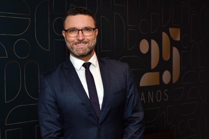 Carlos Eduardo Amaral de Souza