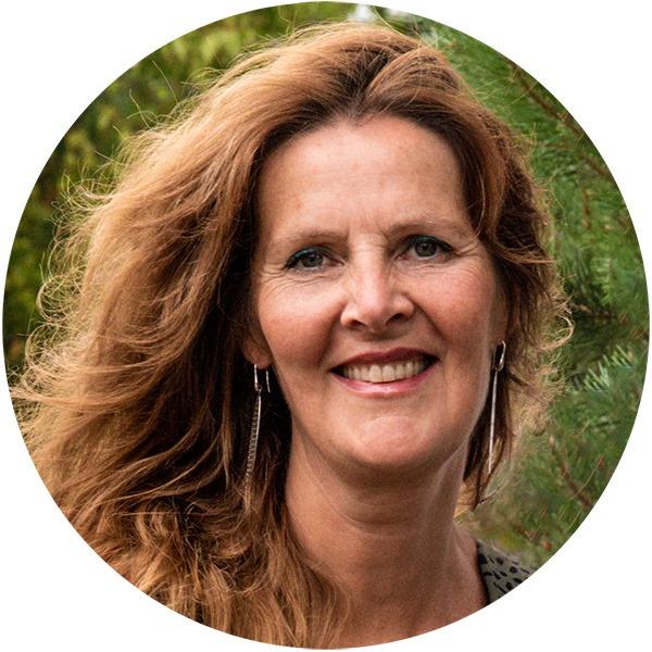 Dana Bouwens