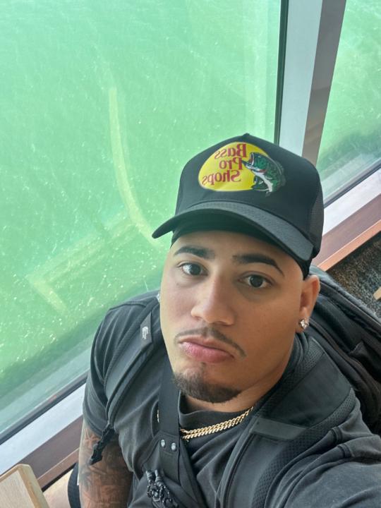 Alexander De la cruz