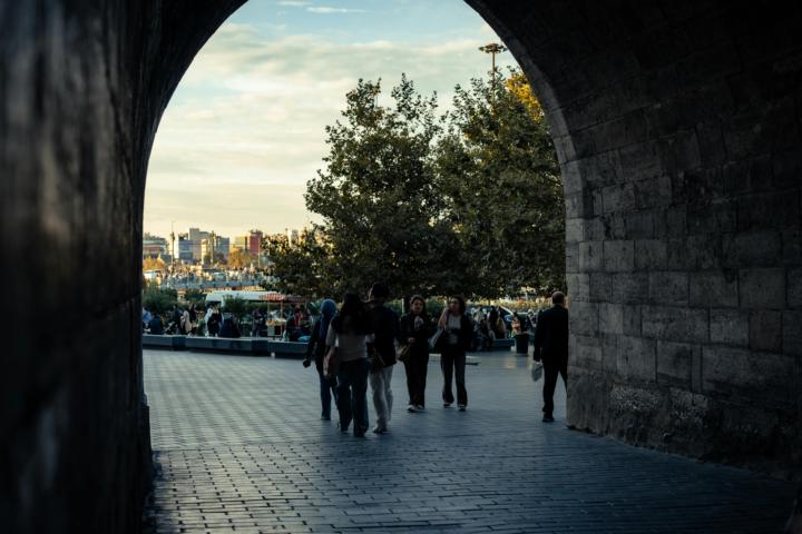 Surveillance Detection Routes: A Security Guide for Business Travelers and Executives