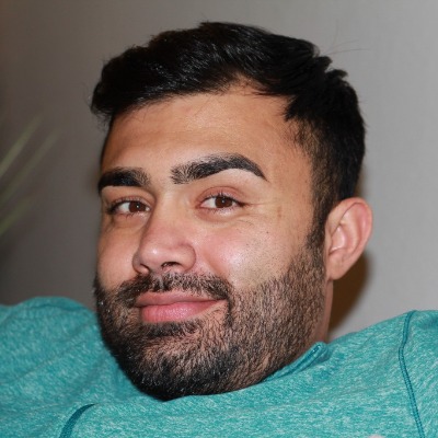 Zee Azizi