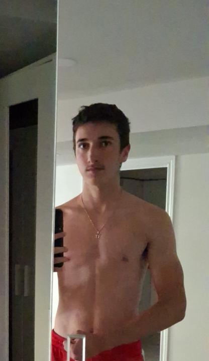 Eitan Shalomov