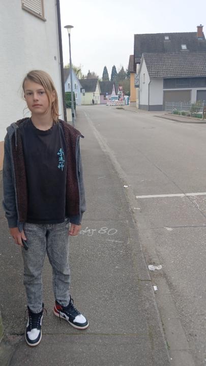 Niklas F
