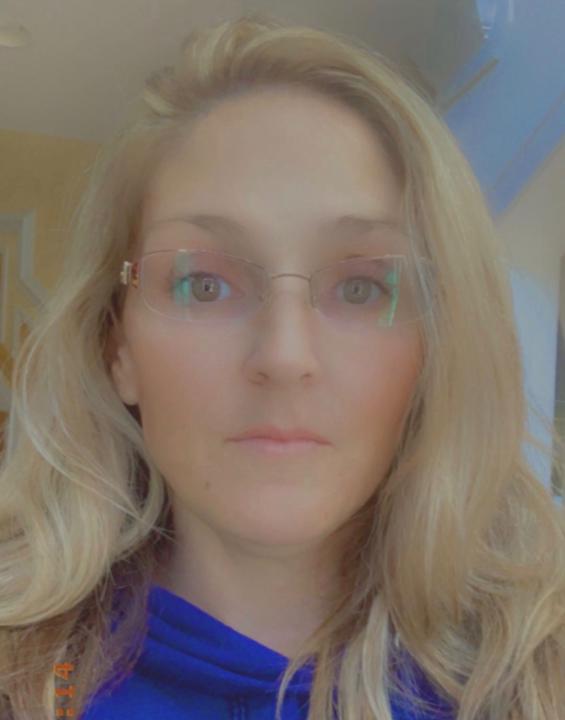 Suzanne Hart