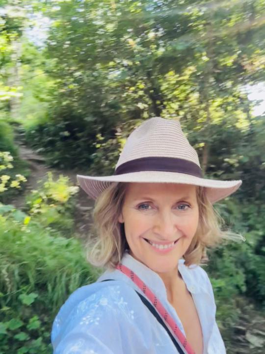 Joanna Dove
