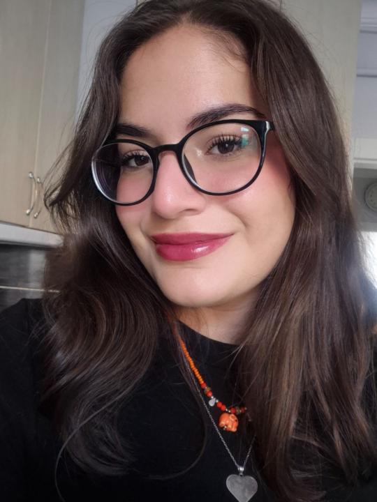 Irmak Ayan