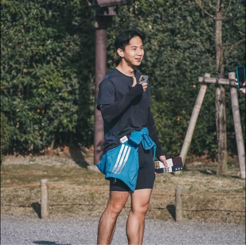 Deren Huang