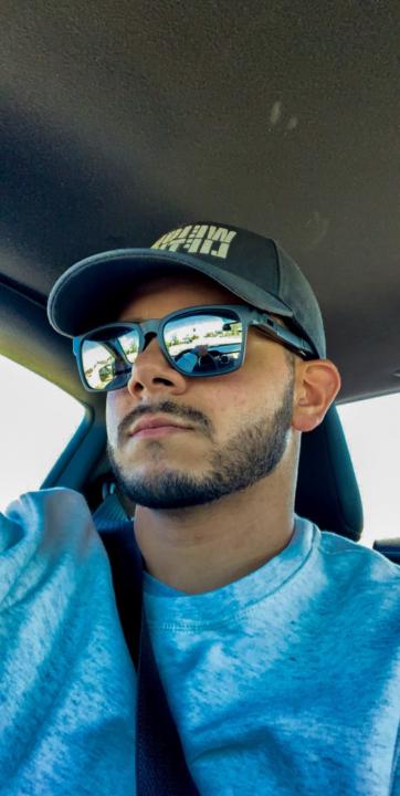 Adrian Flores
