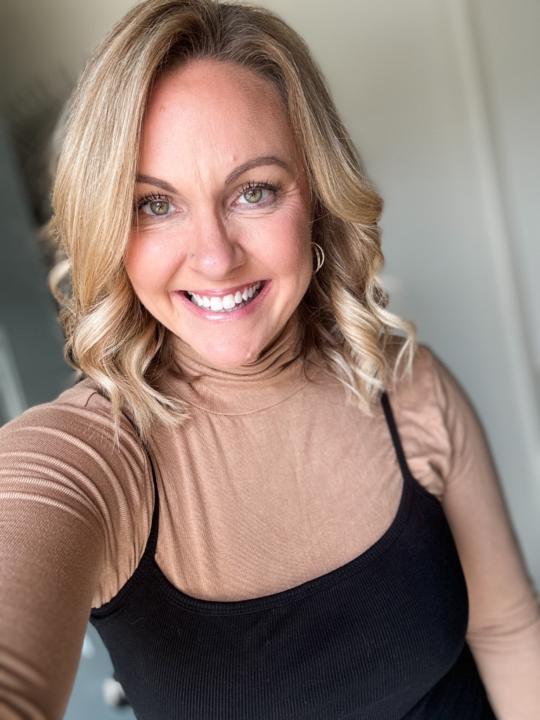 Jen August