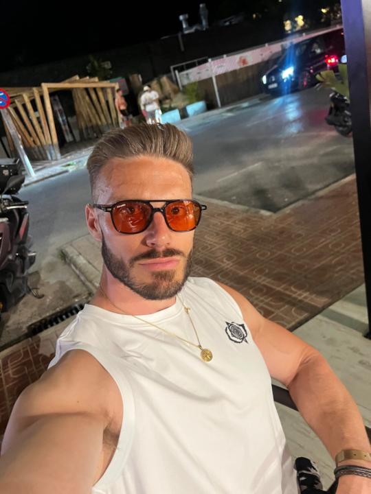 Alex Archer