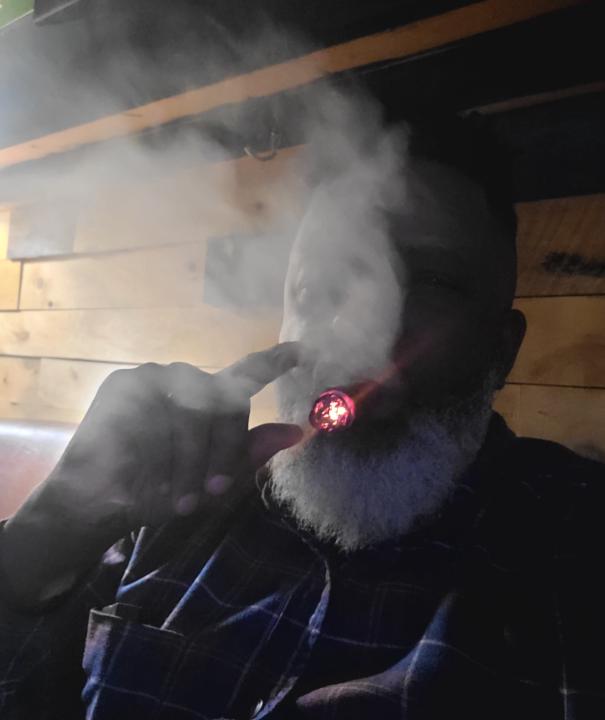 Sunday Smokes at Crowne Cigar Lounge