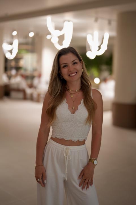Jacqueline Manche
