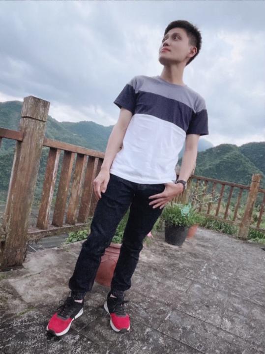胡 濬