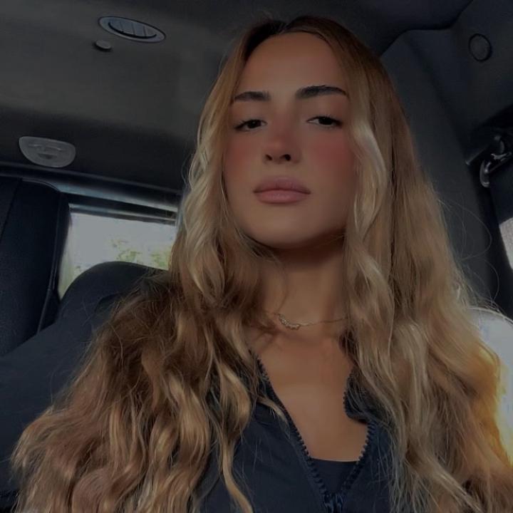 Dani Montse GlowyHabits