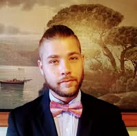 Tug Larry Eduardo Arroyo