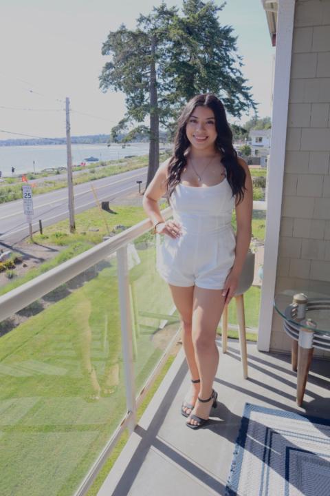 Bella Diaz
