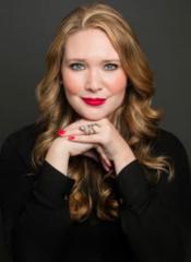 Sarah J Mass