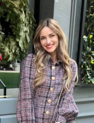 Carly Renaé