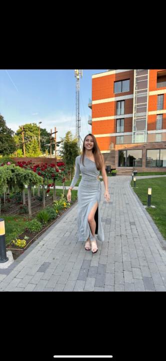 Laura Amzaj