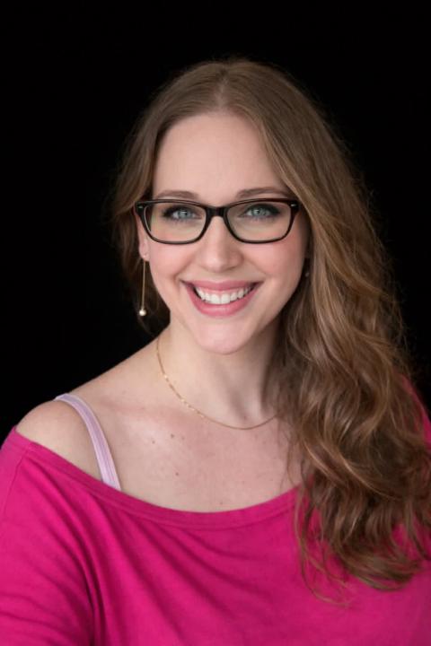 📸 Your New Headshot Really Is Just a Phone Call Away 