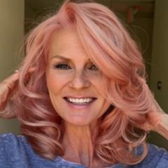 Lynda Bunker