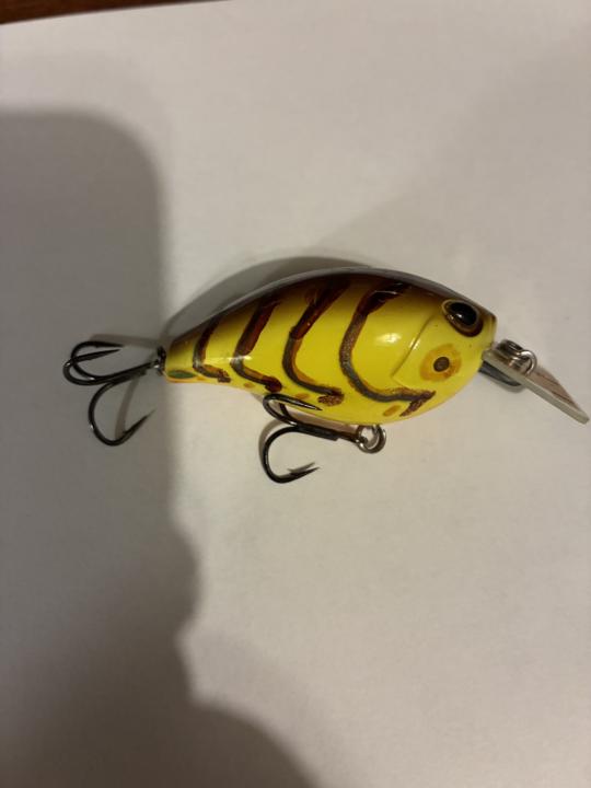 Treble hook alignment 