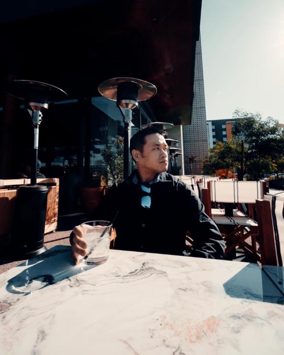 Raymond Lee