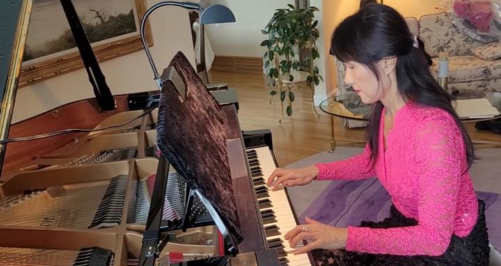 Learn Piano with Jennie